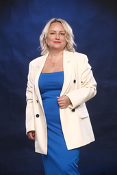 Елена Лежнина